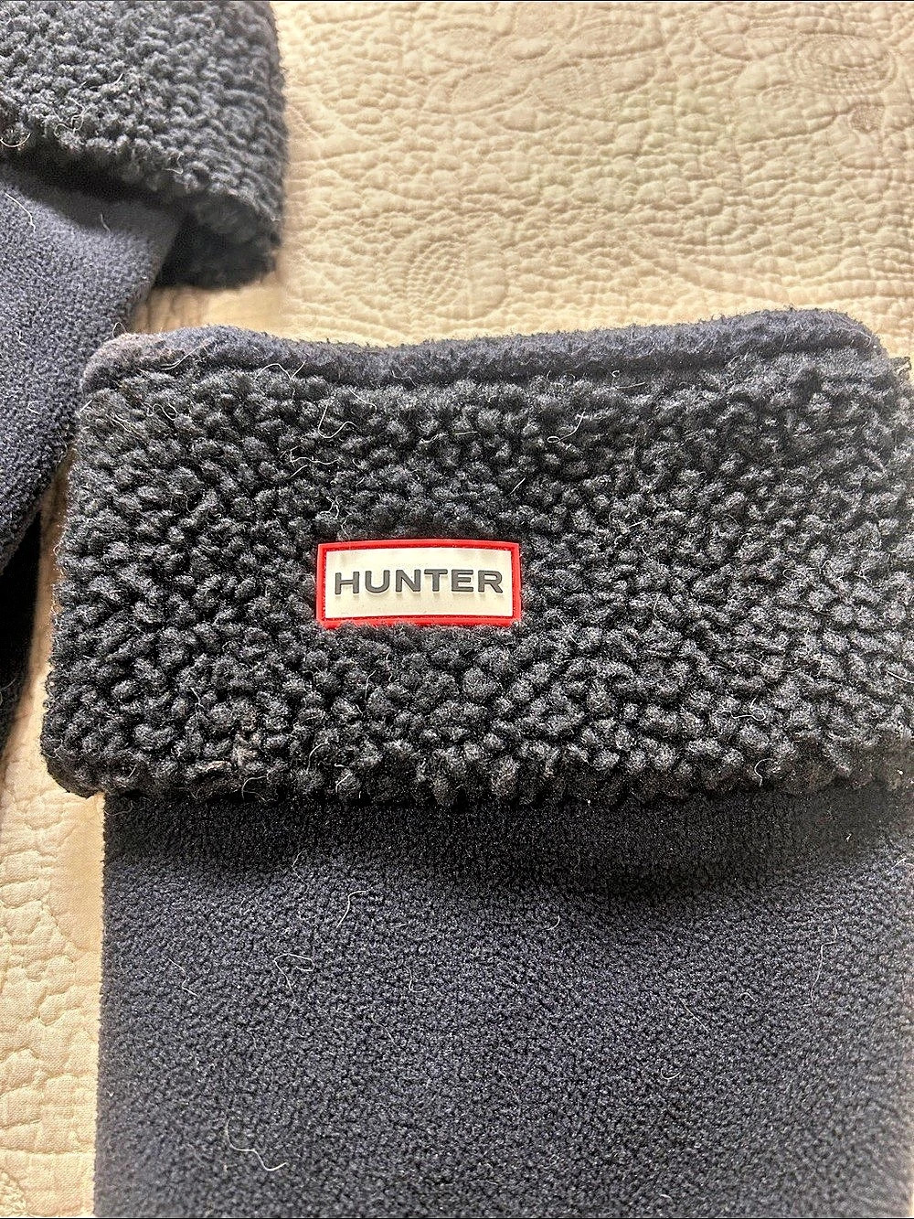 Hunter Original Sheepy Fleece Cuff Boot Socks Black US 6-8 - Picture 2 of 3